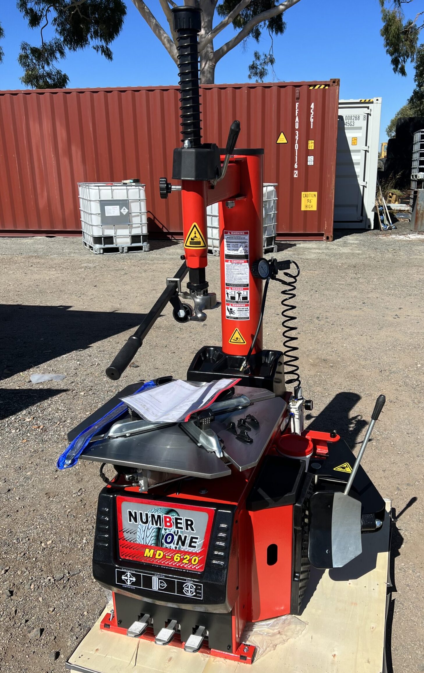 Car Tyre Changing Machine